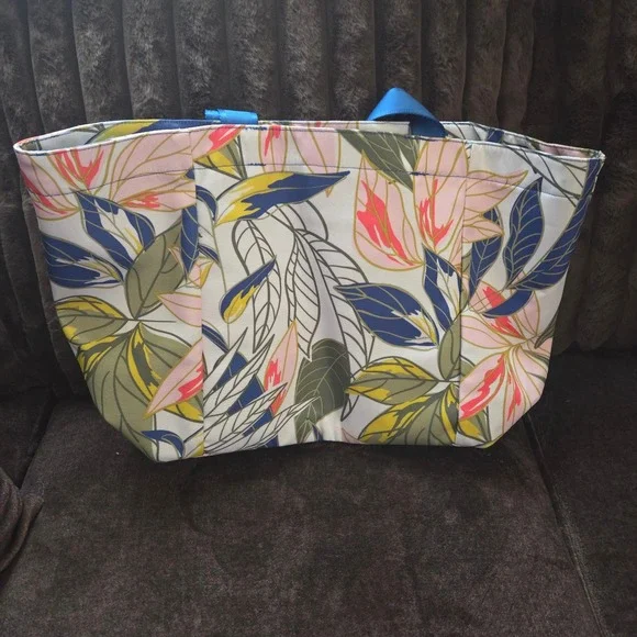 Vera Bradley ReActive Drawstring Family Tote Tropical Floral Blue Green NWT - Picture 5 of 7